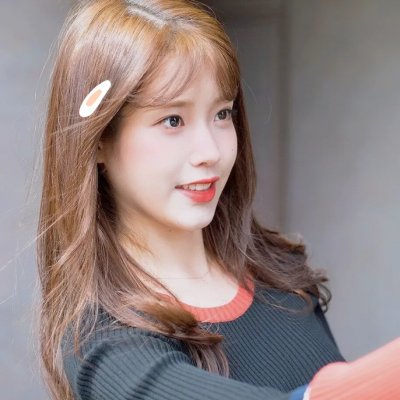 泡沫欢腾的香槟美酒